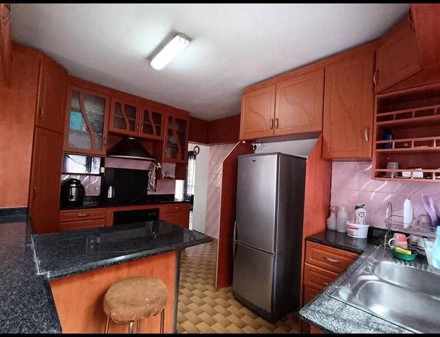 5 BEDROOM HOUSE FOR SALE IN MEREWENT